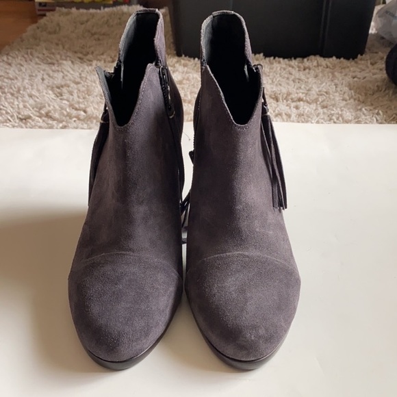 Rag & Bone Margot fringe suede booties NWOT - Picture 4 of 6
